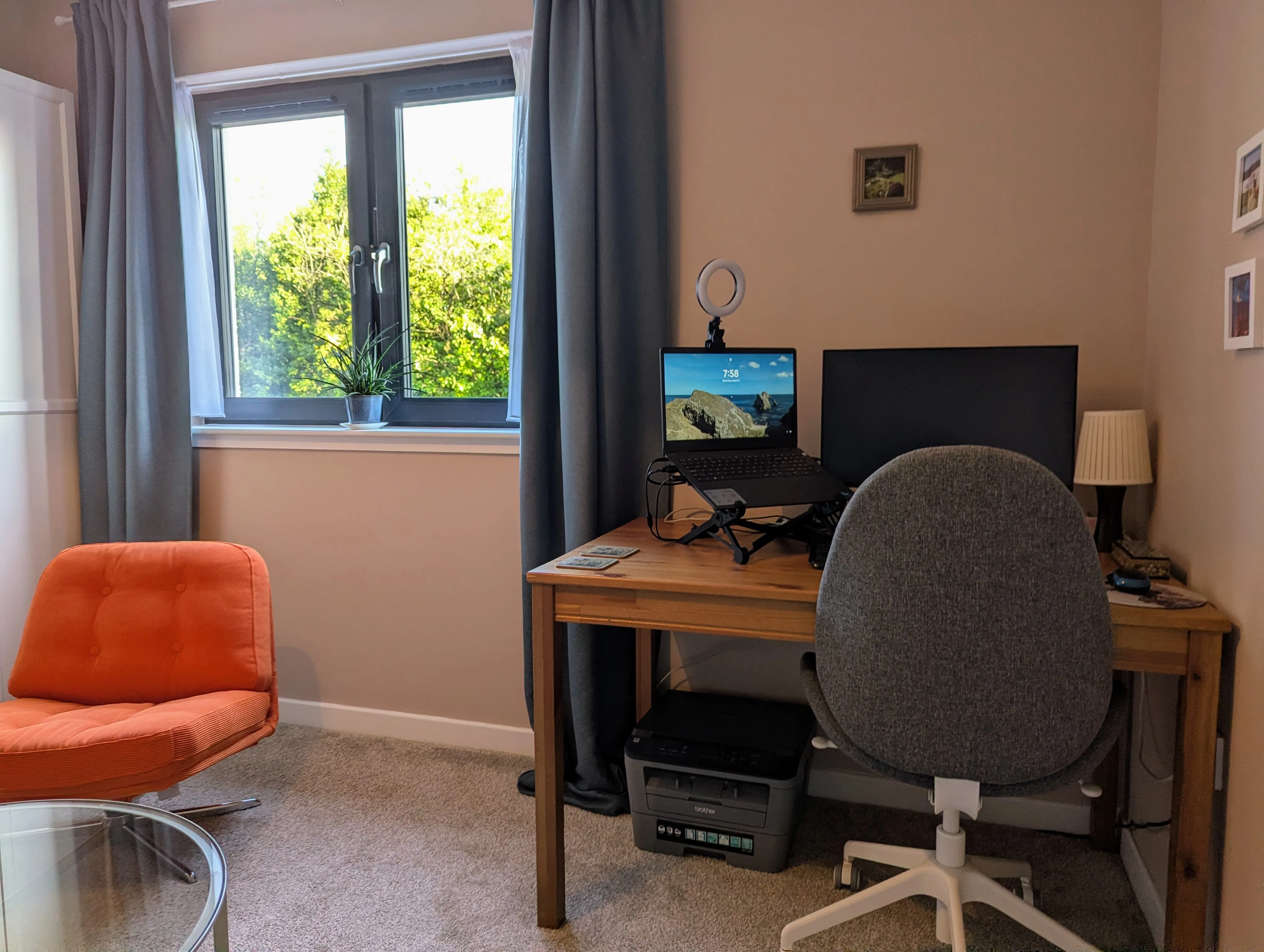 Desk picture